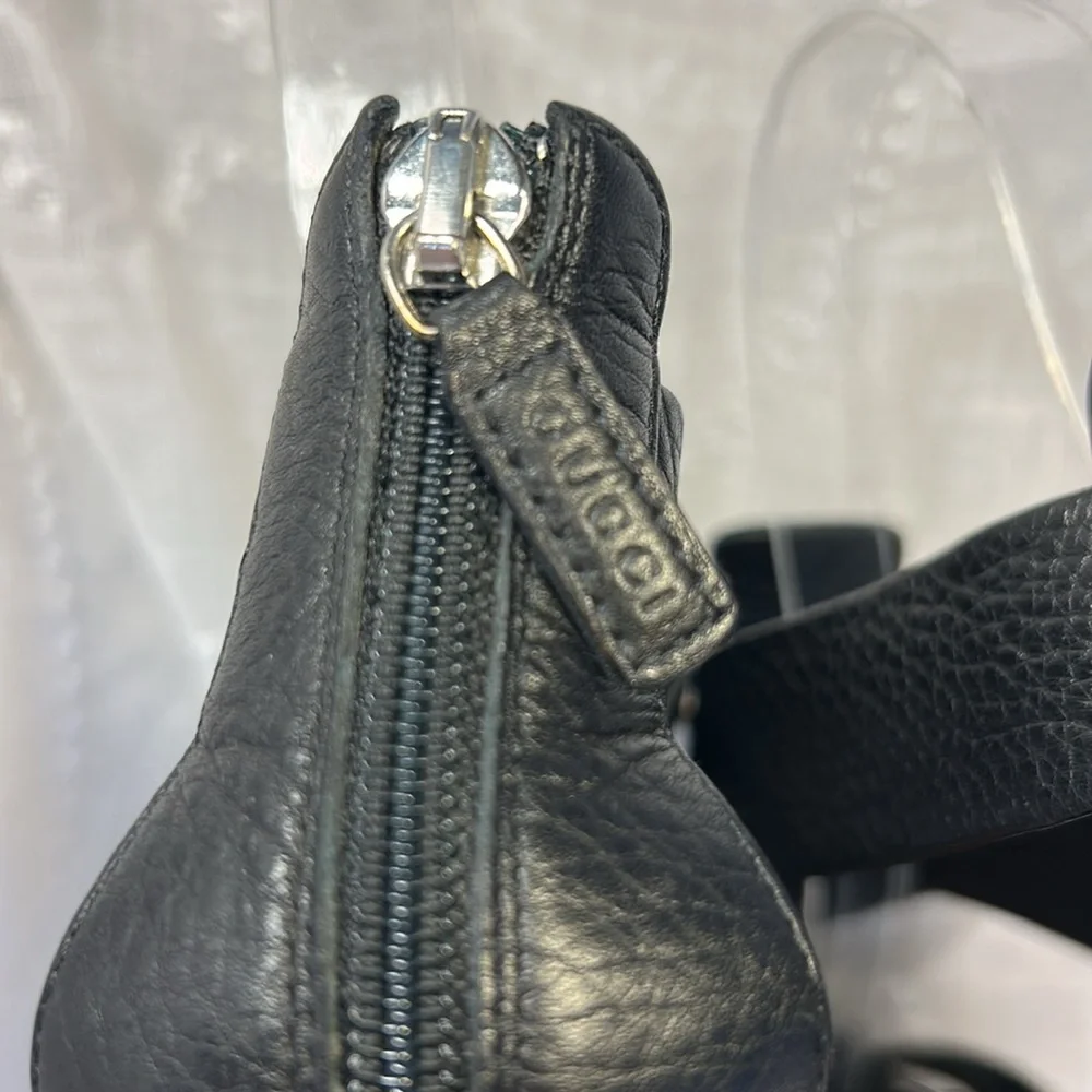 Gucci Elegant Black Stiletto Sandals with buckle - Picture 8 of 16